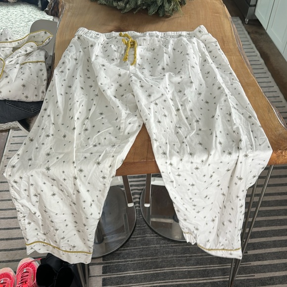 Petite Plume pajama set, Large - Picture 7 of 9